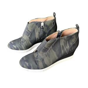 Linea Paolo Felicia Women’s Platform Wedge Sneaker Bootie Size 5M Green Camo